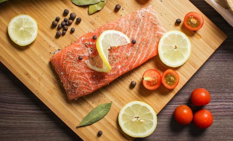 ăn kiêng cá với rau để giảm cân